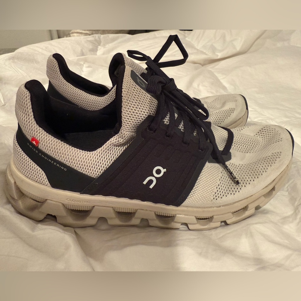 ON CLOUD women’s size 9.5